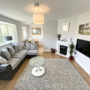 cosy-bungalow-in-ringwood-town-centre-with-lots-of.bournemouth-hotels.org/
